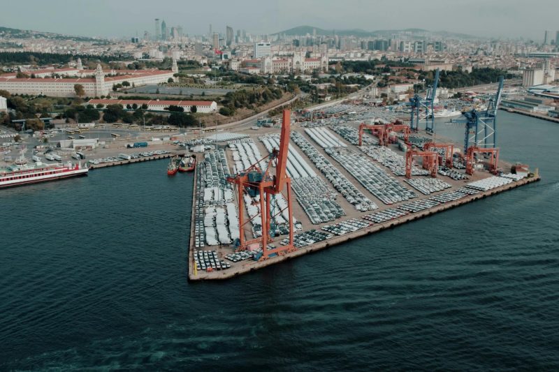 pexels-julien-goettelmann-44396125-28966571